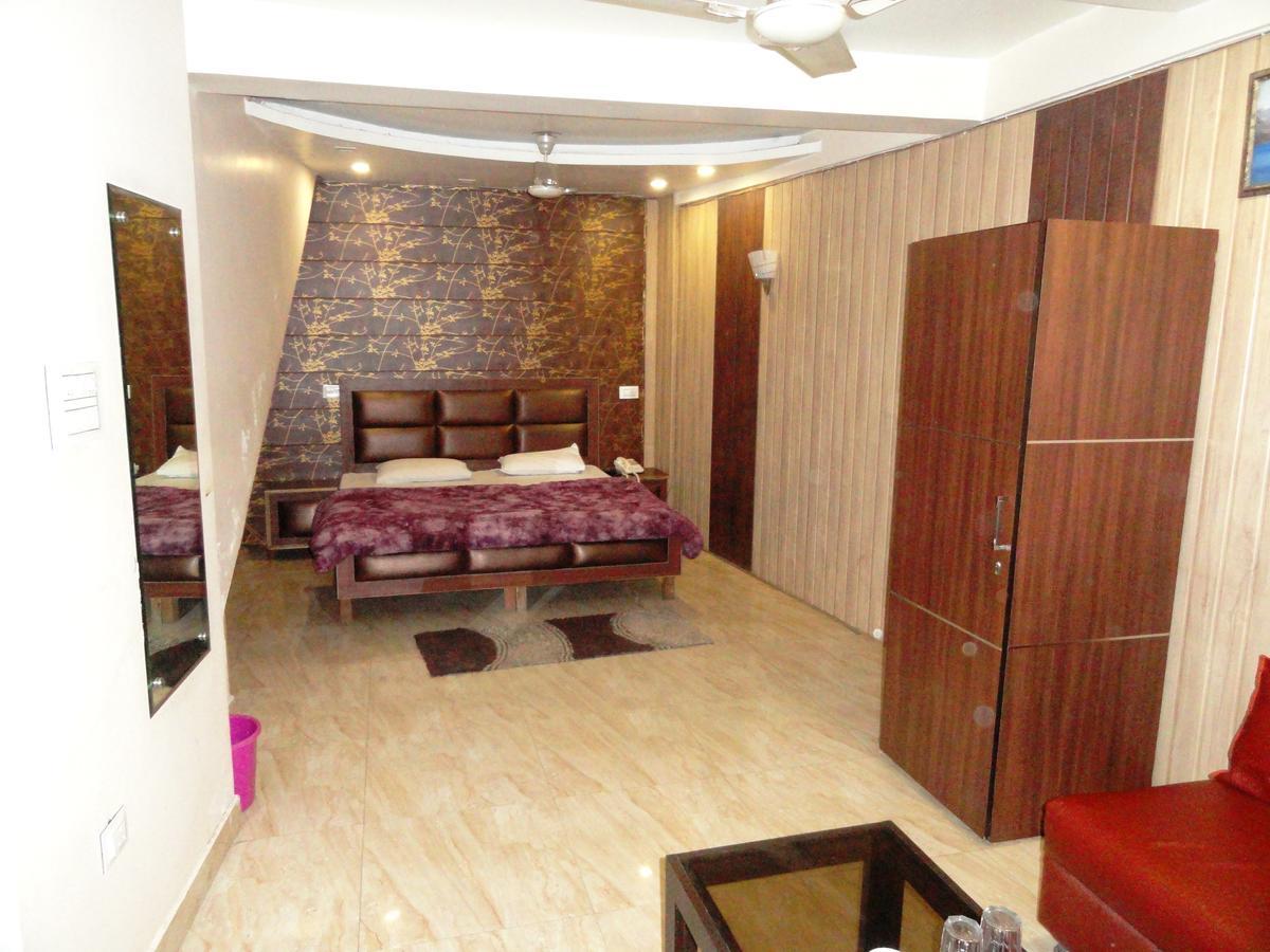 Oyo 12976 Hotel New Fiza Jammu Bagian luar foto