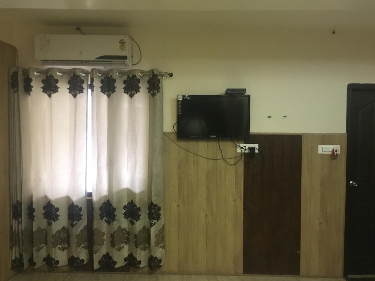 Oyo 12976 Hotel New Fiza Jammu Bagian luar foto