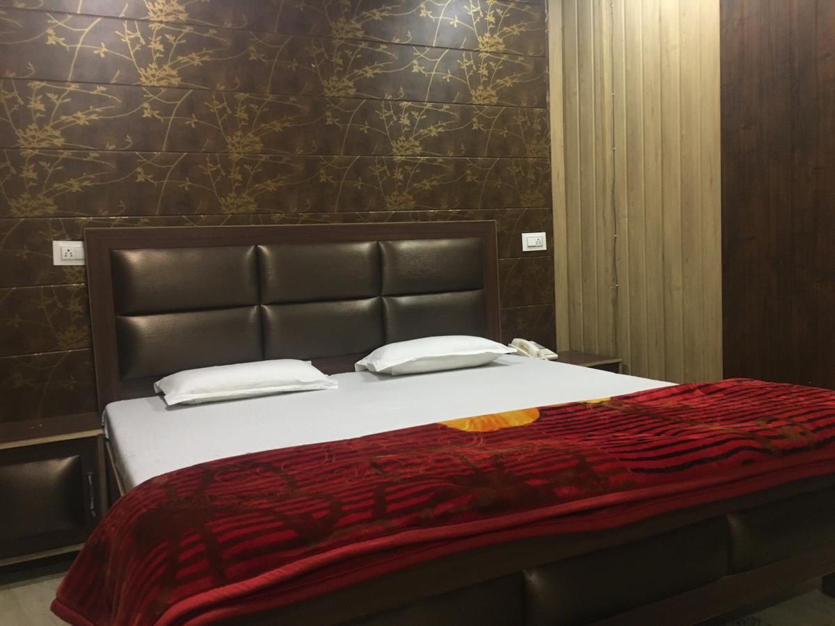 Oyo 12976 Hotel New Fiza Jammu Bagian luar foto
