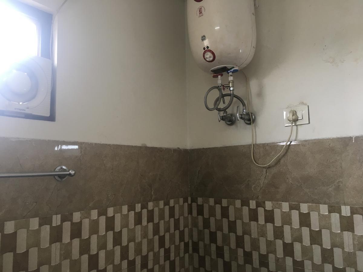 Oyo 12976 Hotel New Fiza Jammu Bagian luar foto
