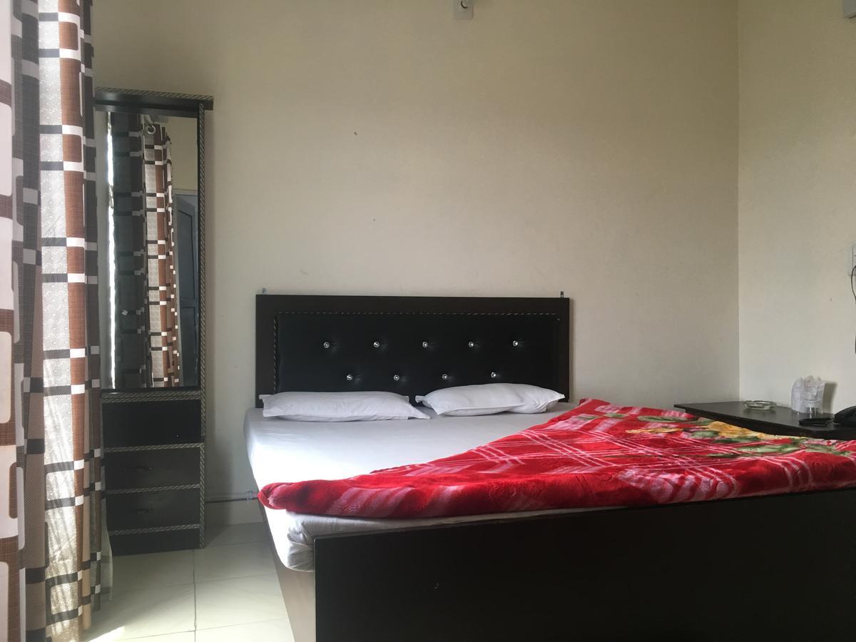 Oyo 12976 Hotel New Fiza Jammu Bagian luar foto