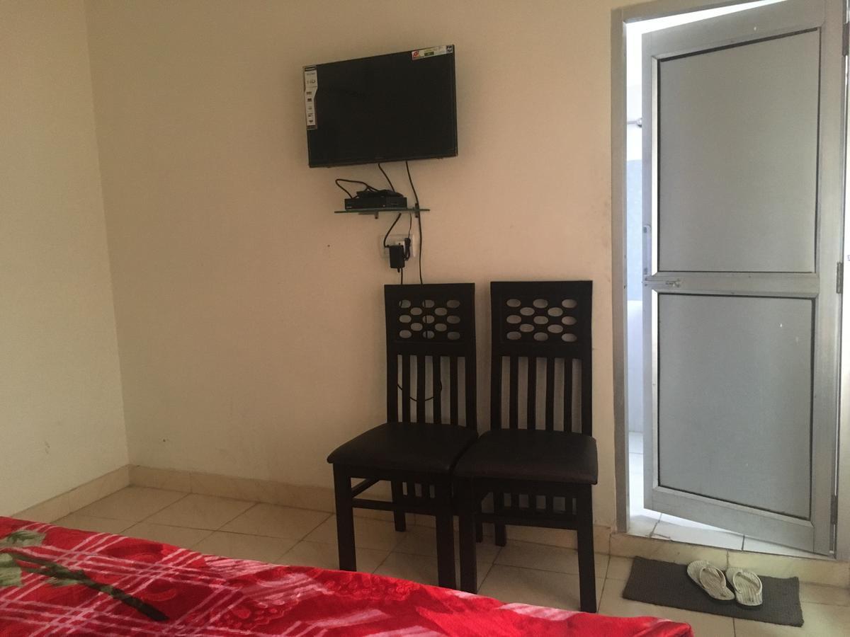 Oyo 12976 Hotel New Fiza Jammu Bagian luar foto