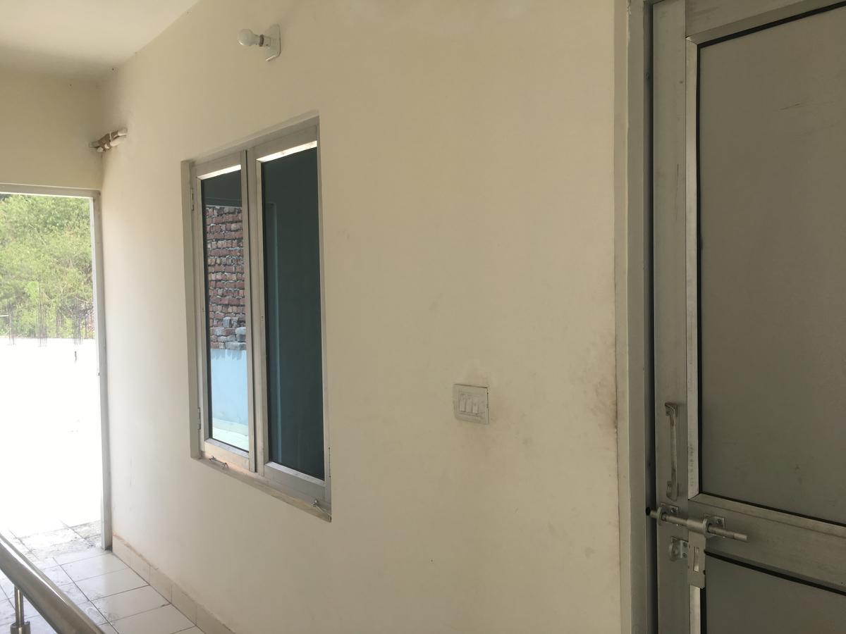 Oyo 12976 Hotel New Fiza Jammu Bagian luar foto