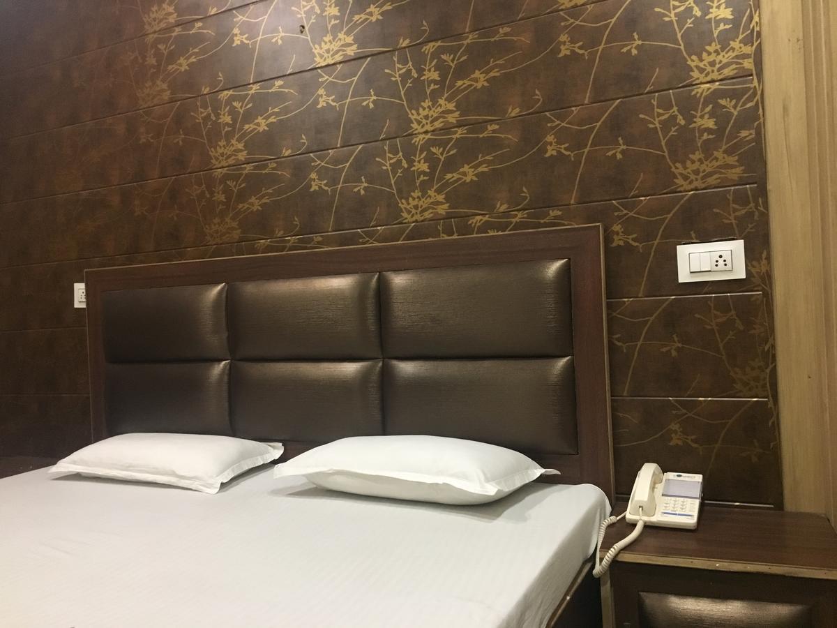 Oyo 12976 Hotel New Fiza Jammu Bagian luar foto