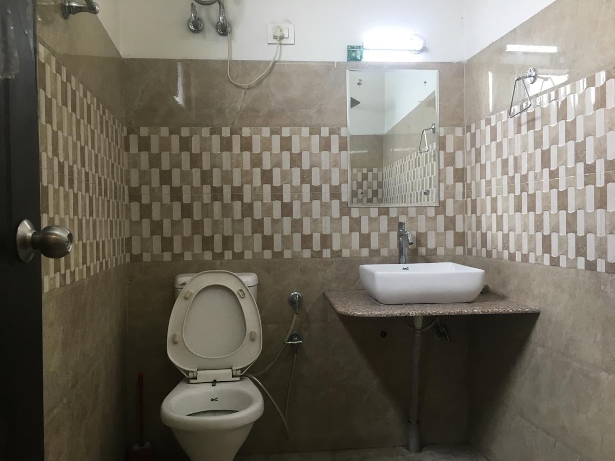 Oyo 12976 Hotel New Fiza Jammu Bagian luar foto