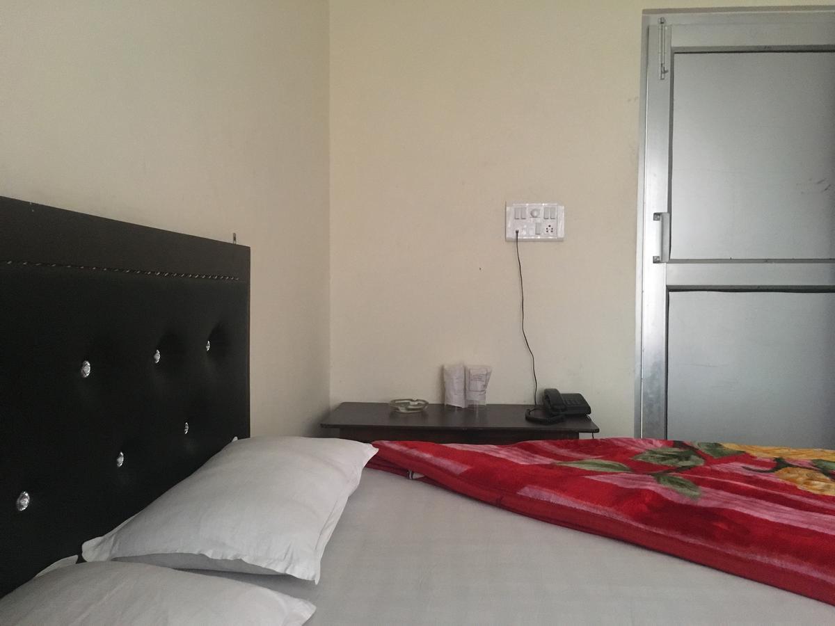 Oyo 12976 Hotel New Fiza Jammu Bagian luar foto
